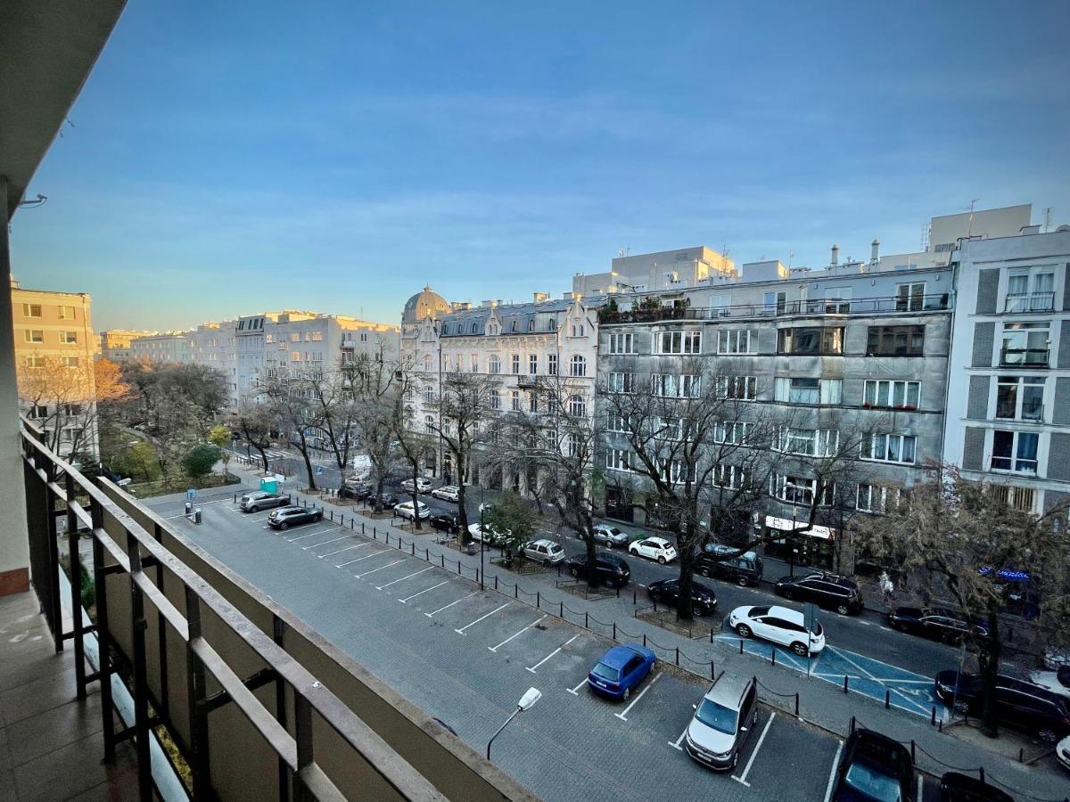 Decor 2 Metro Fast Wifi 55’tv Netflix Hbo Cozy Apartament