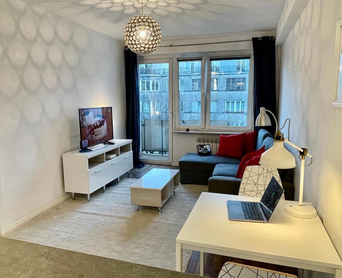 Decor 2 Metro Fast Wifi 55’tv Netflix Hbo Cozy Apartament